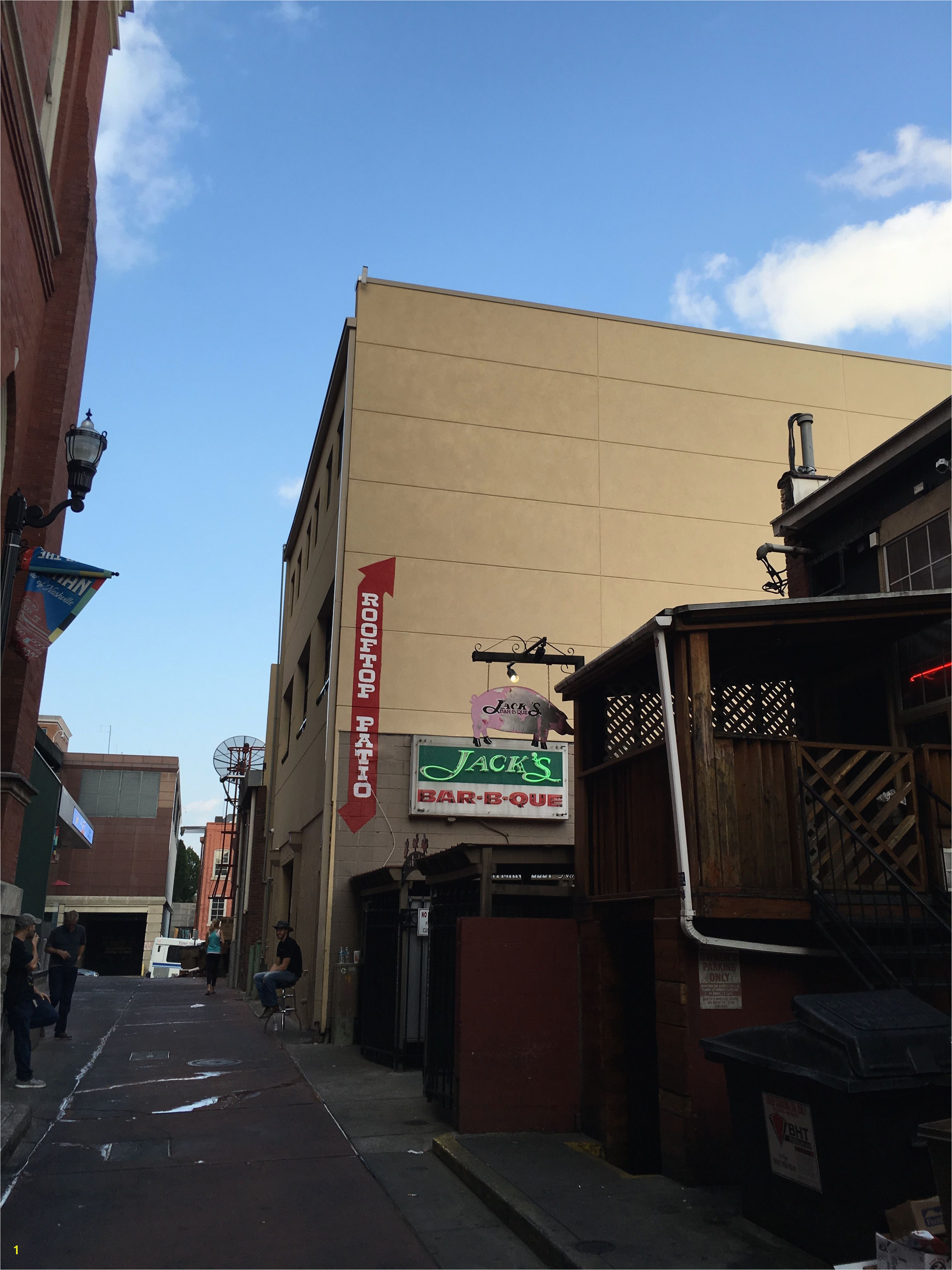 Broadway Wall Mural Rooftop Patio Arrow Mural Painted In the Back Alley Of the Stage On