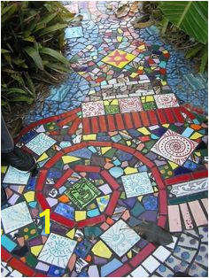 Garden ideas Pretty DIY mosaic projects for the garden Check out this and my other garden mosaic ideas These mosaic projects will add style and class to