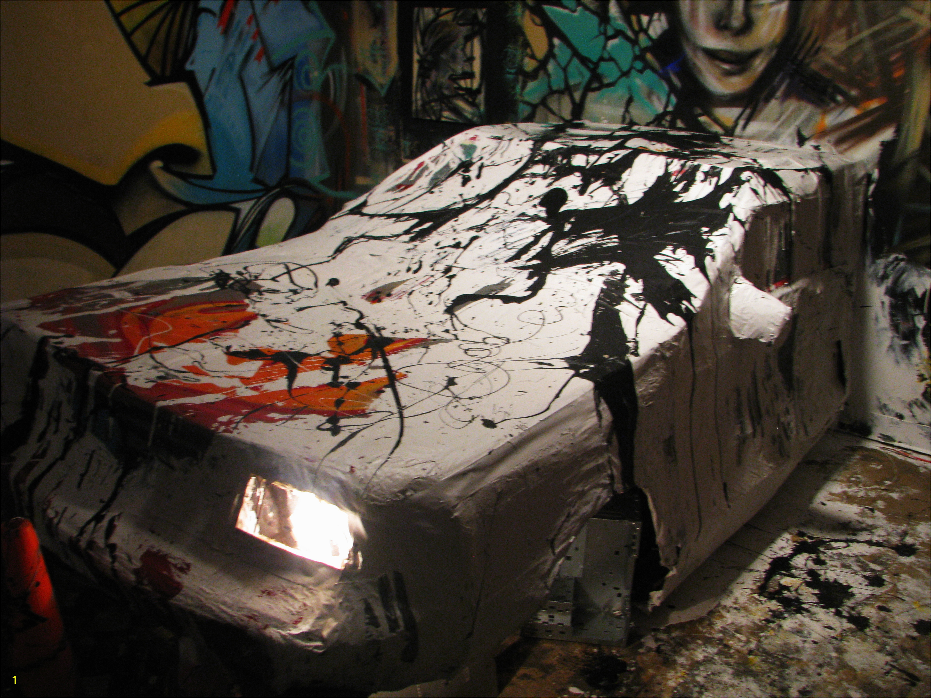 AM – Car & Murals 0d Jackson Pollock Crash