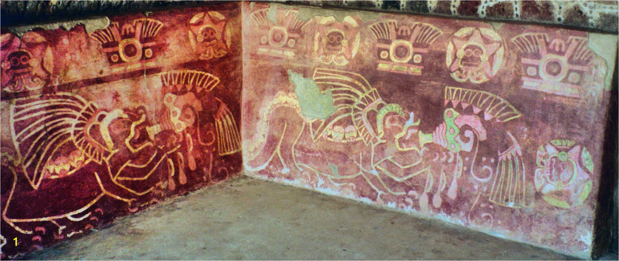 Murales del Templo de los Jaguares detrás del Palacio de