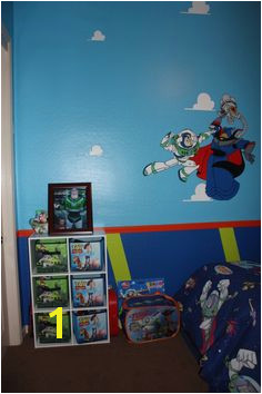 love the walls for a Toy Story room