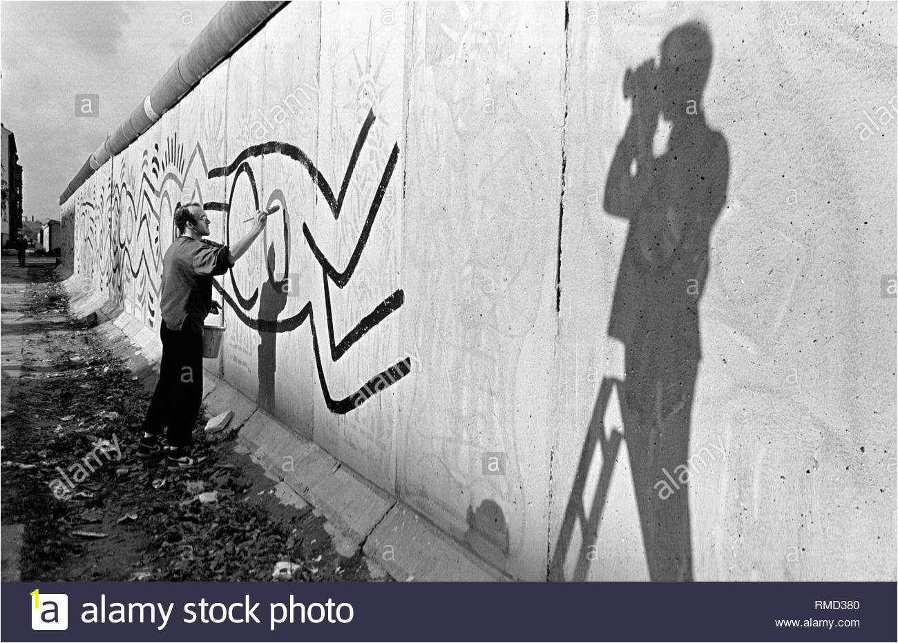 Berlin Wall Mural Keith Haring Keith Haring Stockfotos & Keith Haring Bilder Seite 2 Alamy