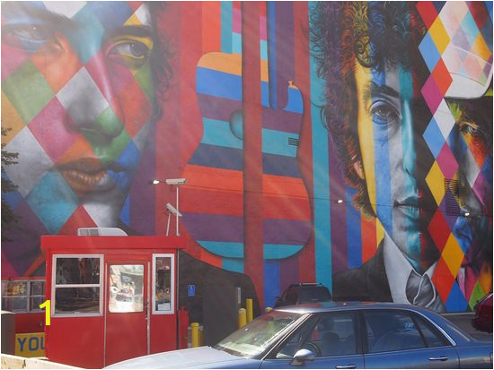 mural of bob dylan