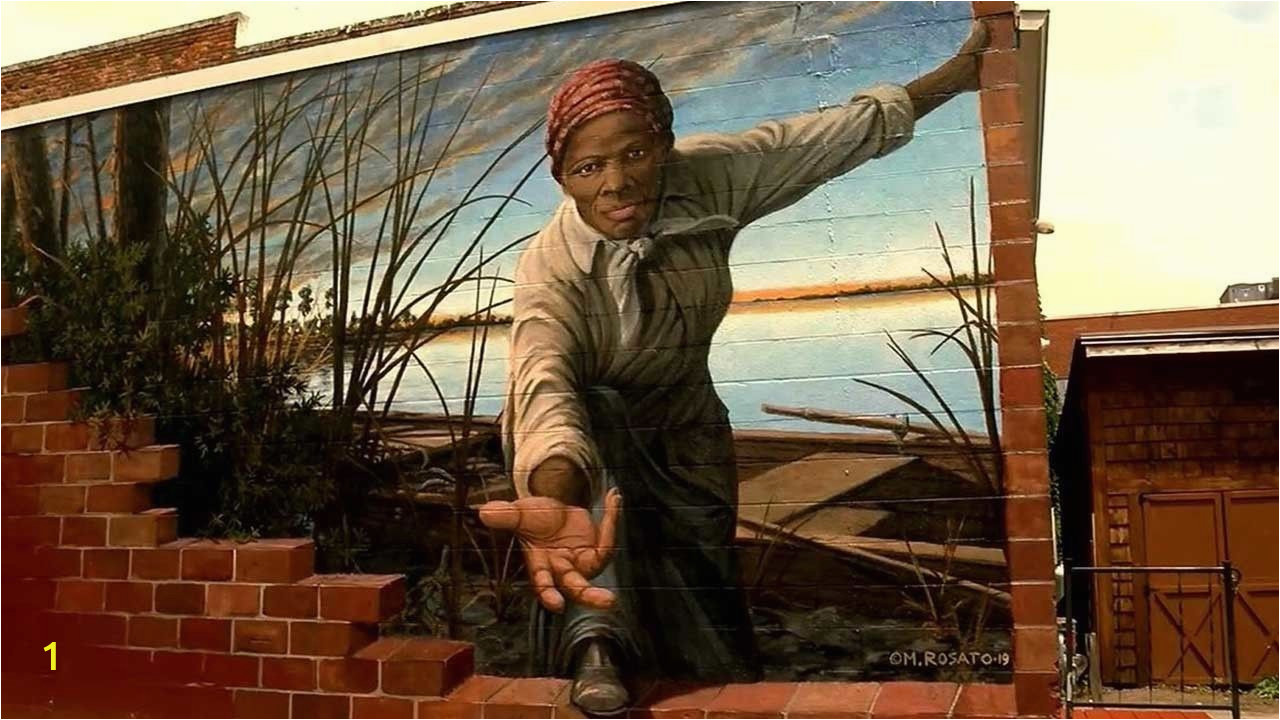 Harriet Tubman Wall Mural Harriet Tubman Mural — and Photo Of A Girl Reaching Out to