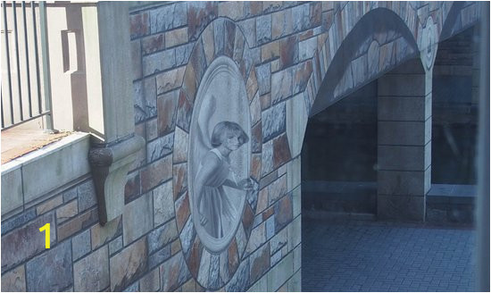 How to Paint A Mural On A Concrete Wall the “carvings” are but An Allusion Cleverly Painted so to