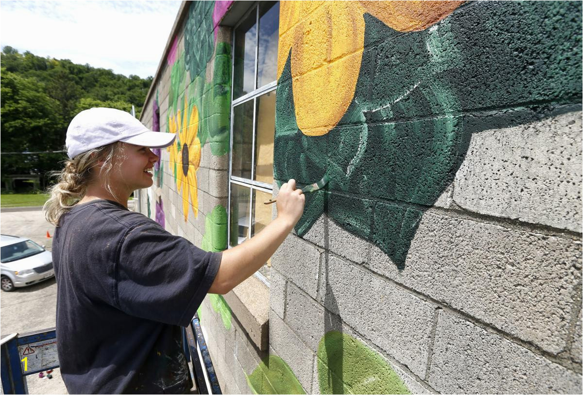 How to Paint A Mural On Cinder Block Wall Main Street Elkader S Art In the Alley