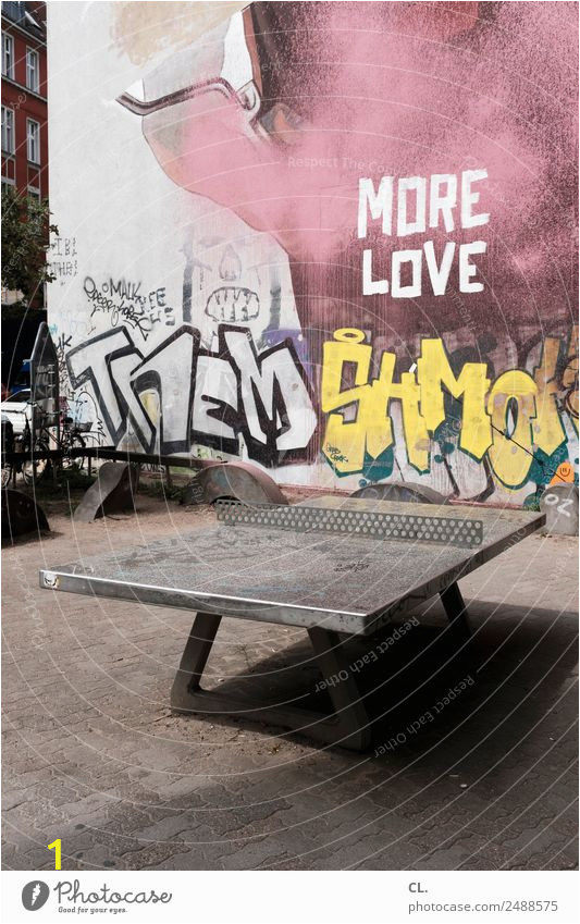 ping pong love stadt graffiti wand liebe sport berlin mauer photocase stock foto gross