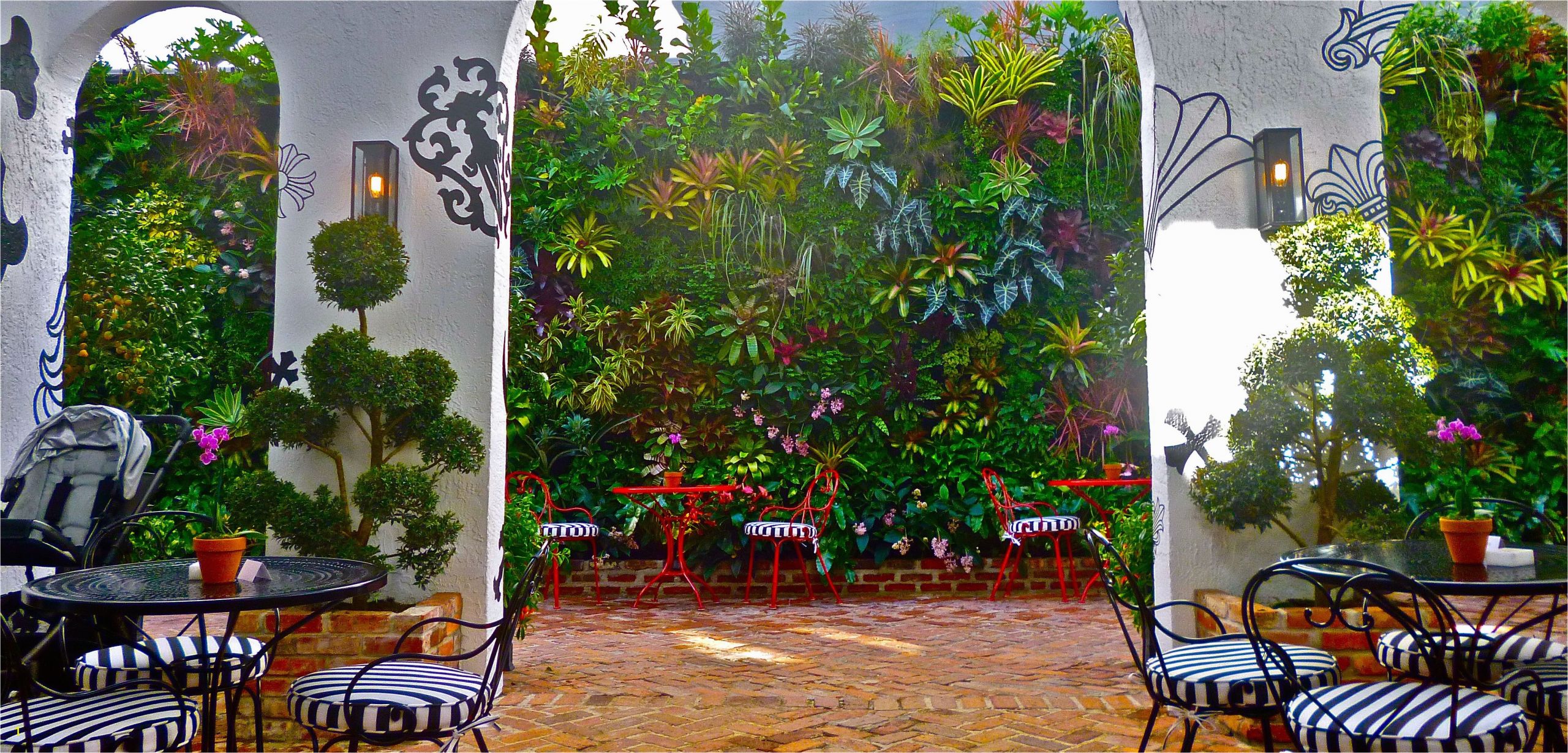 Outdoor Wall Murals for the Garden Living Wall In Miami Living Walls