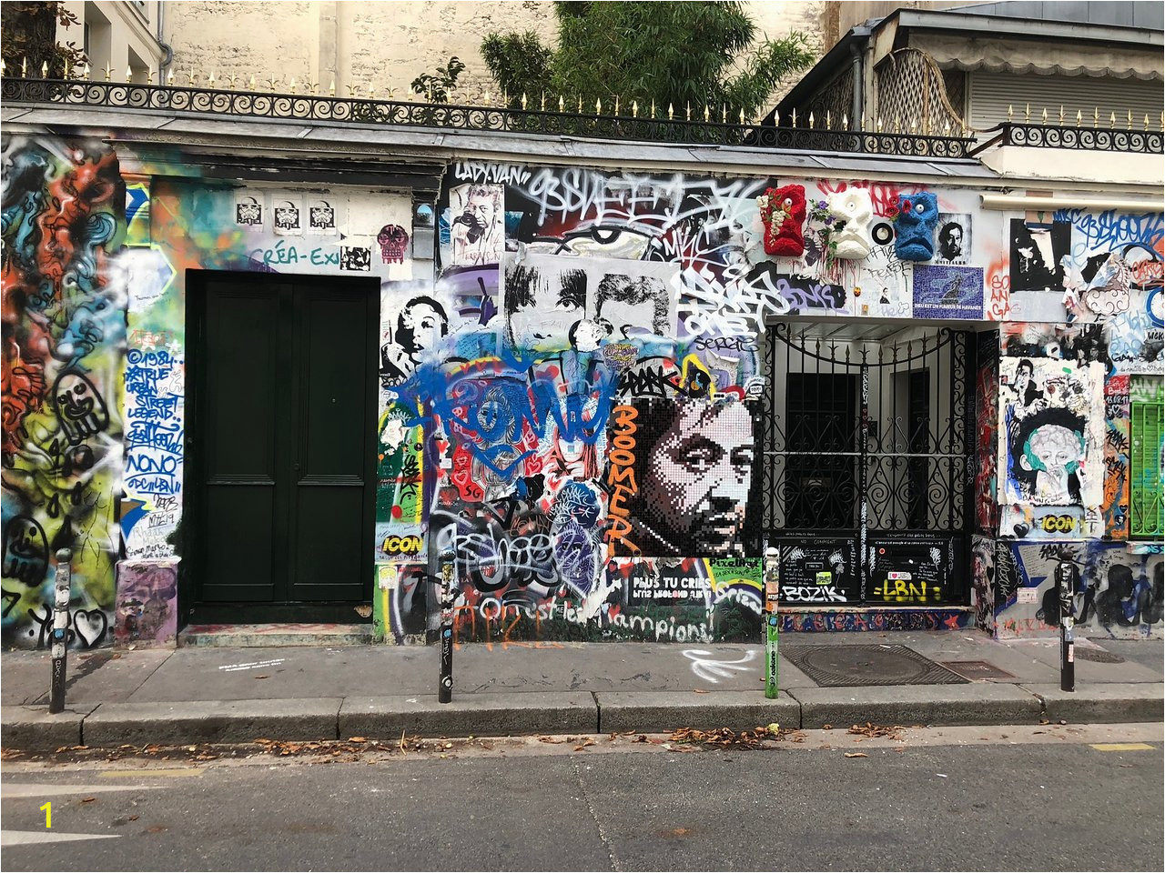 Paris Cafe Wall Mural Maison De Serge Gainsbourg Paris Aktuelle 2020 Lohnt