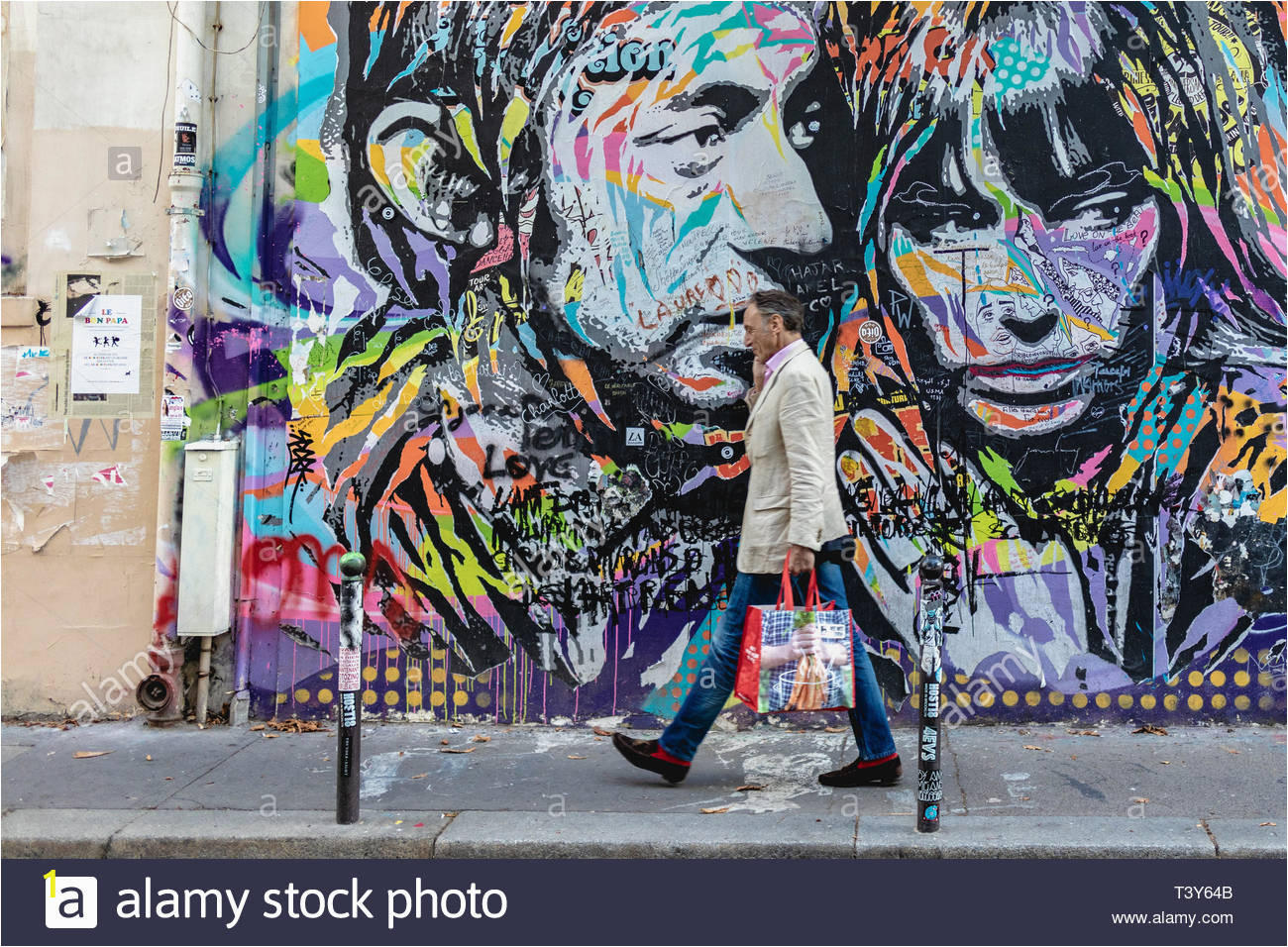 street art fassade von serge gainsbourgs house rue de verneuil august 24 2018 paris frankreich street art fassade de la maison de serge gainsbourg t3y64b