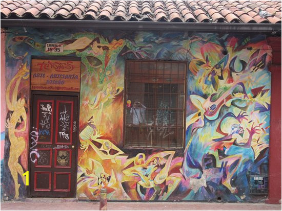 mural in la candelaria