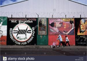 Belfast Wall Murals tour Republican Murals In Belfast northern Stockfotos