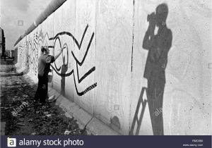 Berlin Wall Mural Keith Haring Keith Haring Stockfotos & Keith Haring Bilder Seite 2 Alamy