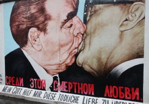 Berlin Wall Mural Kiss East Side Gallery Berlin Wall Murals Berlin Album On Imgur