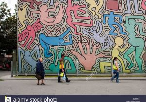 Keith Haring Wall Mural Keith Haring Mural Pisa Stockfotos & Keith Haring Mural Pisa