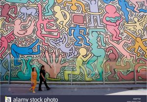 Keith Haring Wall Mural Keith Haring Pisa Stockfotos & Keith Haring Pisa Bilder Alamy
