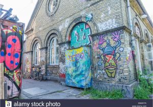 Mural Painting On Concrete Wall Artistic Graffiti Stockfotos & Artistic Graffiti Bilder