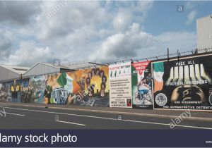 Peace Wall Belfast Murals Belfast Peace Wall Graffiti Stockfotos & Belfast Peace Wall
