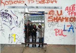 Sejarah Berlin Wall Mural Kiss Nabil Aizat Bin Abdul Rahman Crossing the Berlin Wall