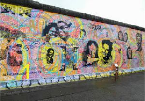 Sejarah Berlin Wall Mural Kiss Nabil Aizat Bin Abdul Rahman Crossing the Berlin Wall