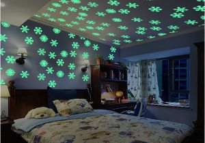 Wall Murals Glow In the Dark Colorful Luminous Home Snowflake Wall Sticker Glow In the Dark Decal for Kids Baby Rooms Christmas Stickers Home Decor Decal Your Wall Decals From